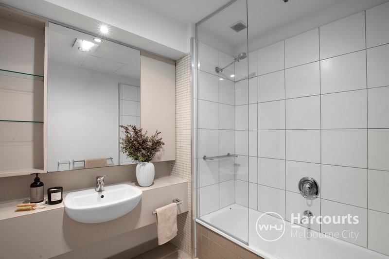 Photo - 303/639 Little Bourke Street, Melbourne VIC 3000 - Image 6