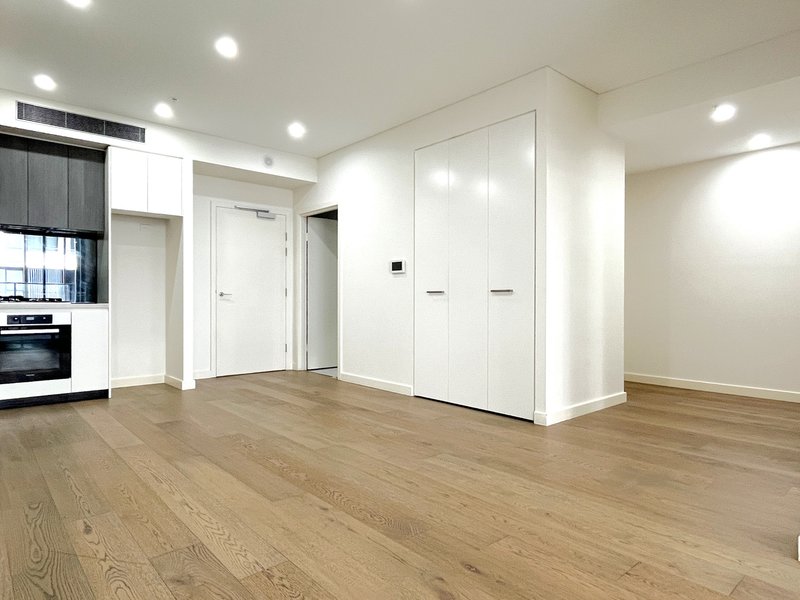 Photo - 303/7 Garringarrang Avenue, Kogarah NSW 2217 - Image 3