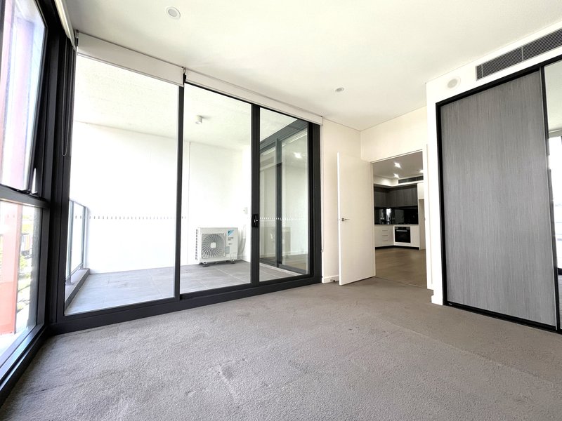 Photo - 303/7 Garringarrang Avenue, Kogarah NSW 2217 - Image 5