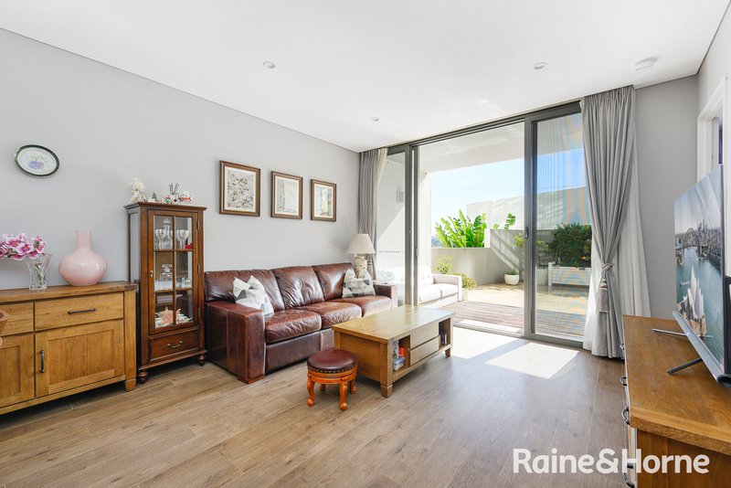 Photo - 303/7 Gauthorpe Street, Rhodes NSW 2138 - Image 4