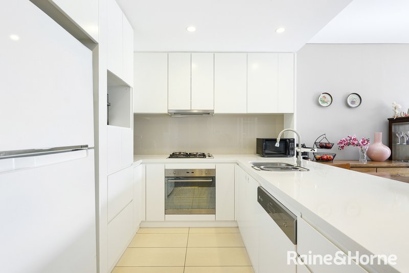 Photo - 303/7 Gauthorpe Street, Rhodes NSW 2138 - Image 5