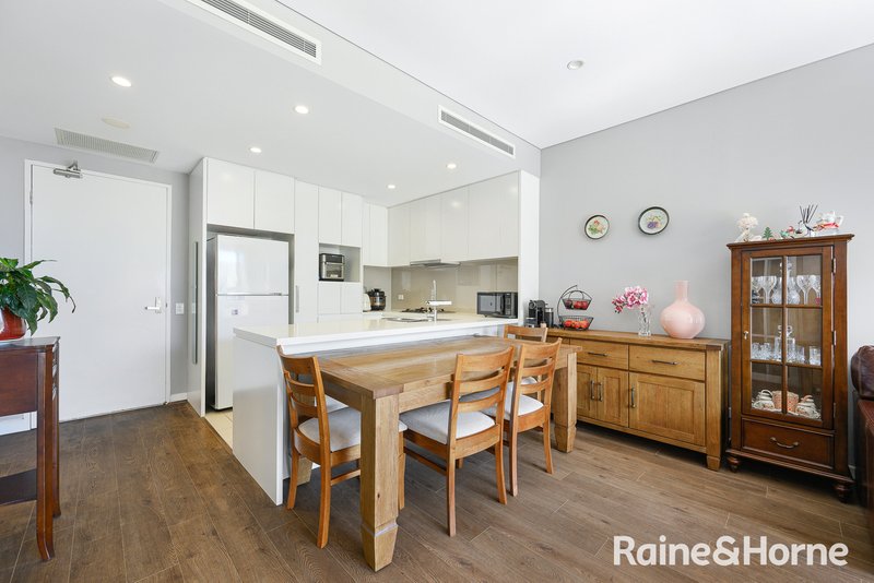 Photo - 303/7 Gauthorpe Street, Rhodes NSW 2138 - Image 6