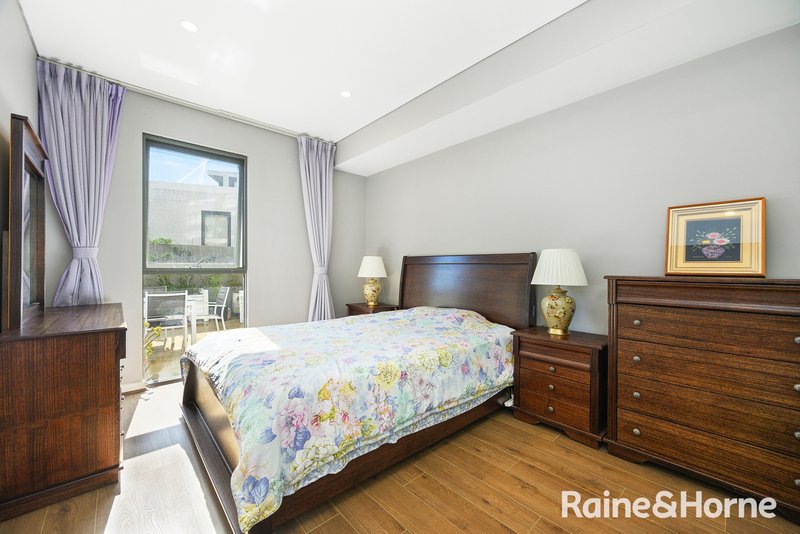 Photo - 303/7 Gauthorpe Street, Rhodes NSW 2138 - Image 8