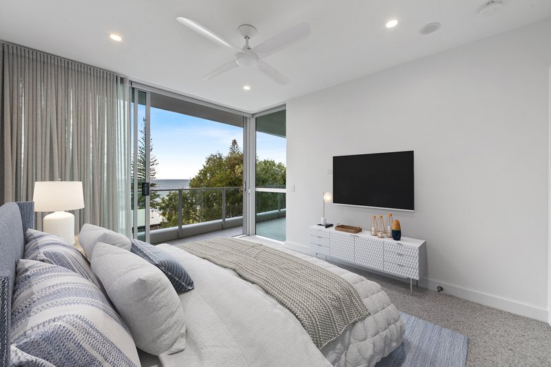 Photo - 303/85 Landsborough Avenue, Scarborough QLD 4020 - Image 16