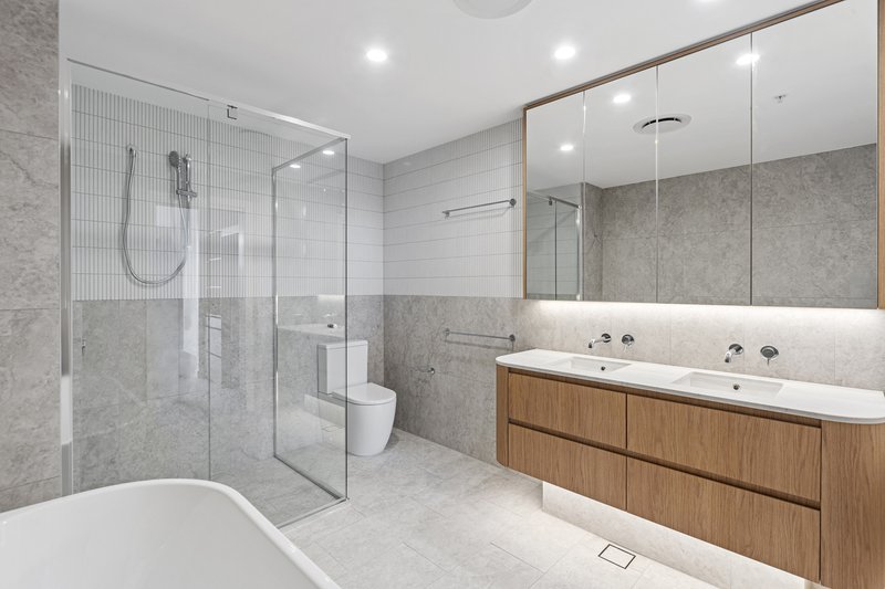 Photo - 303/85 Landsborough Avenue, Scarborough QLD 4020 - Image 21