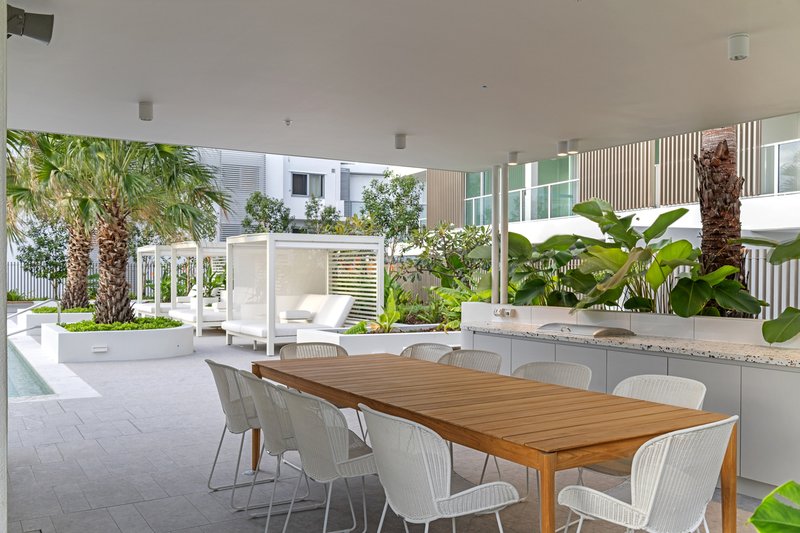 Photo - 303/85 Landsborough Avenue, Scarborough QLD 4020 - Image 31