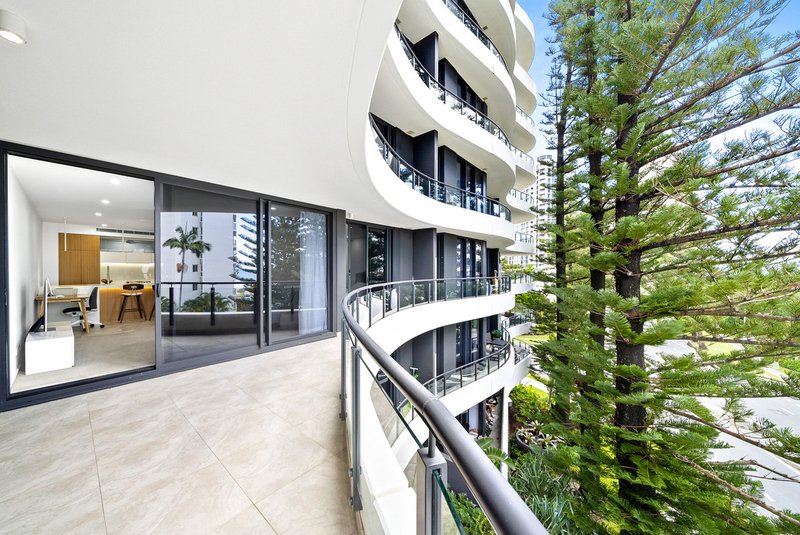 Photo - 303/95 Old Burleigh Road, Broadbeach QLD 4218 - Image 2