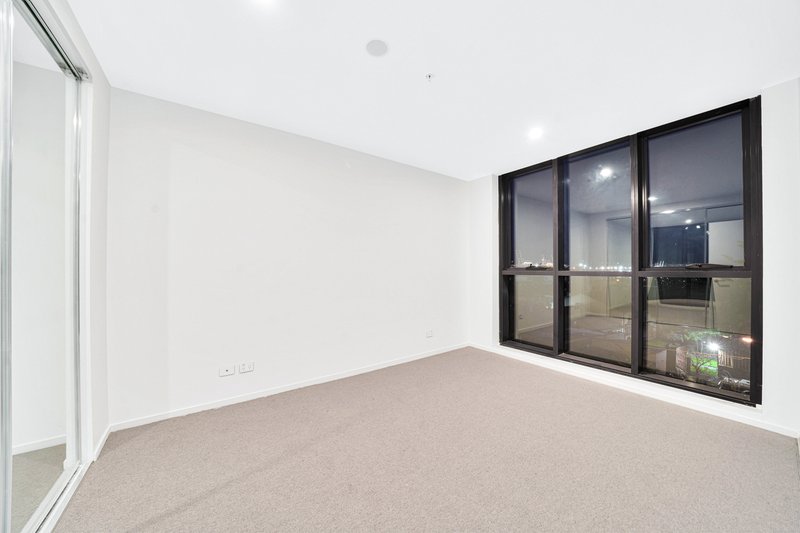 Photo - 303C/1A Whitehall Street, Footscray VIC 3011 - Image 3