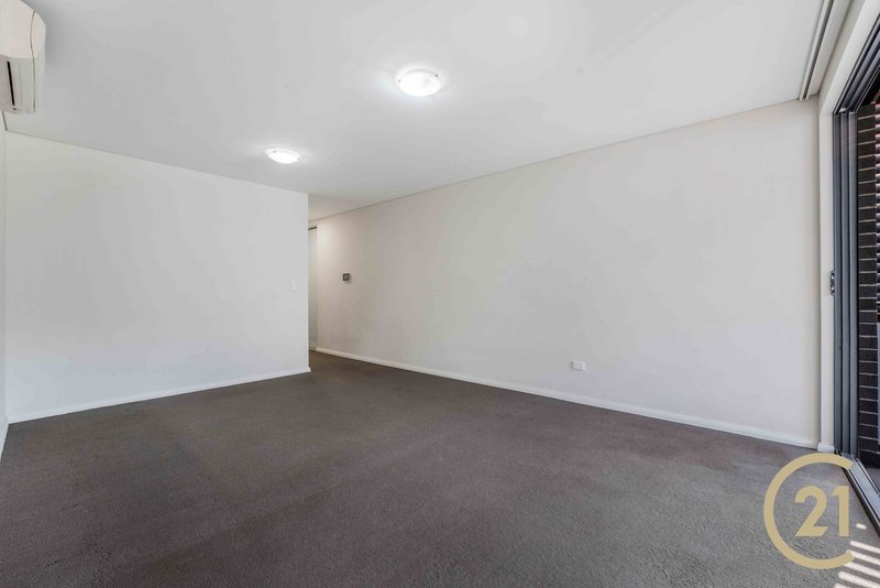 Photo - 30/4-6 Castlereagh Street, Liverpool NSW 2170 - Image 5