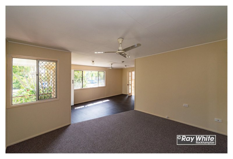 Photo - 304 Kirby Street, Koongal QLD 4701 - Image 5