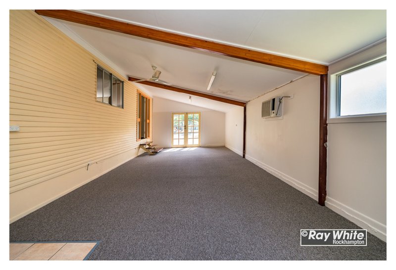 Photo - 304 Kirby Street, Koongal QLD 4701 - Image 17