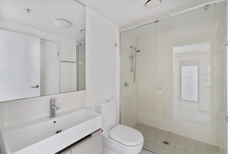 Photo - 30403/2 Harbour Road, Hamilton QLD 4007 - Image 6