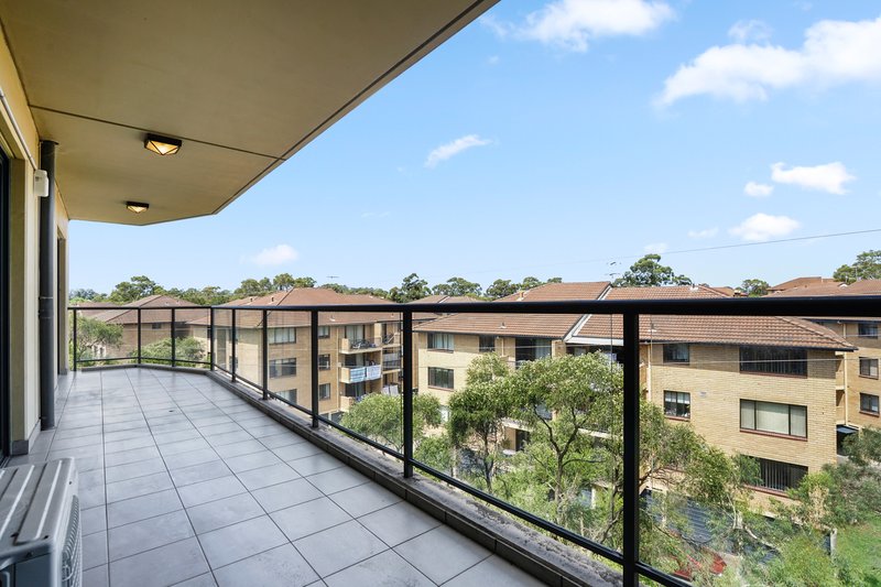 Photo - 304/1 Griffiths Street, Blacktown NSW 2148 - Image 10