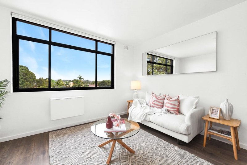 Photo - 304/11-13 Osgood Avenue, Marrickville NSW 2204 - Image 4