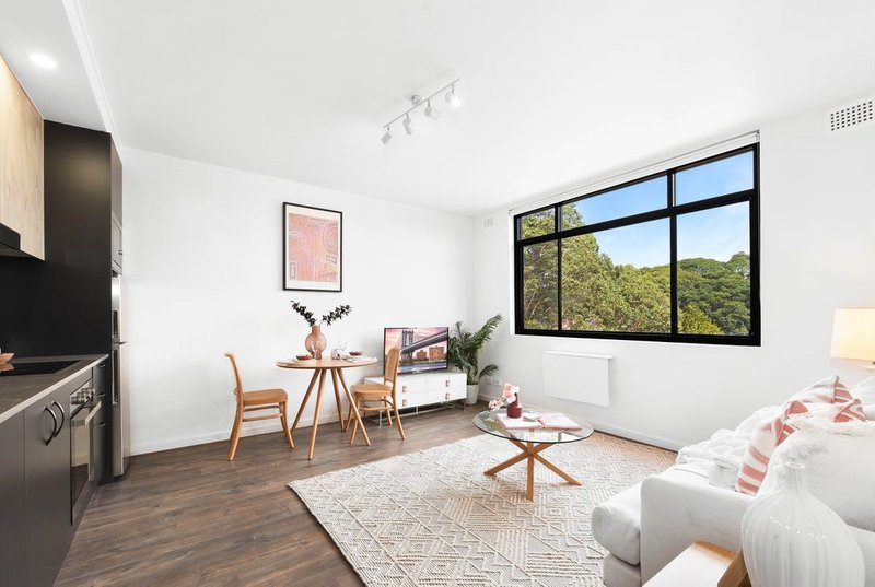 Photo - 304/11-13 Osgood Avenue, Marrickville NSW 2204 - Image 8
