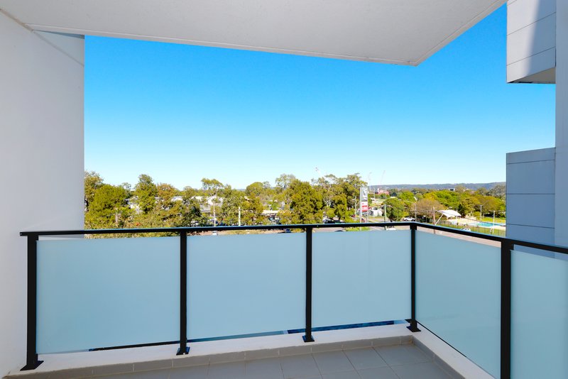 Photo - 304/114 Station Street, Penrith NSW 2750 - Image 9