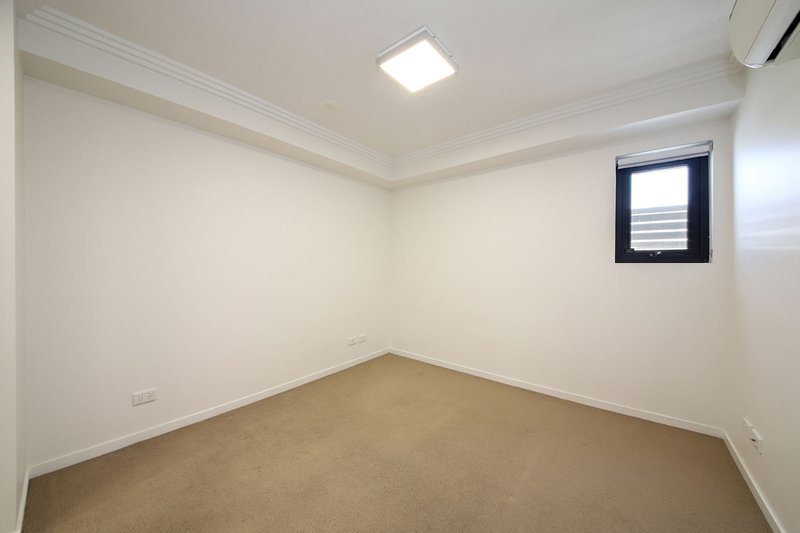 Photo - 304/14 Merivale Street, South Brisbane QLD 4101 - Image 6