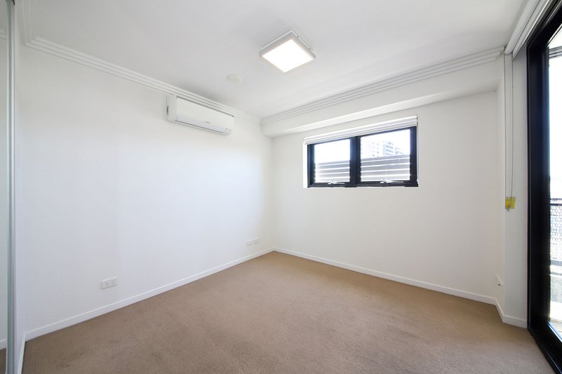 Photo - 304/14 Merivale Street, South Brisbane QLD 4101 - Image 8