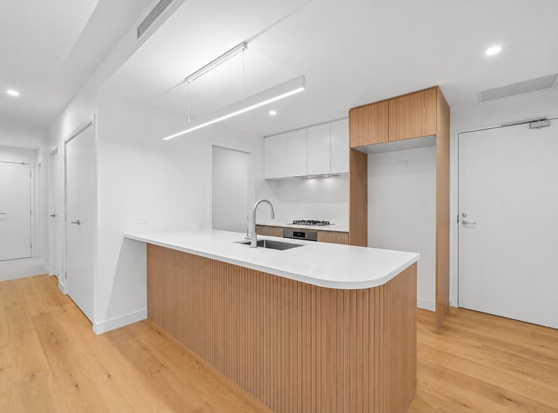 Photo - 304/141 Musgrave Street, Coolangatta QLD 4225 - Image 2