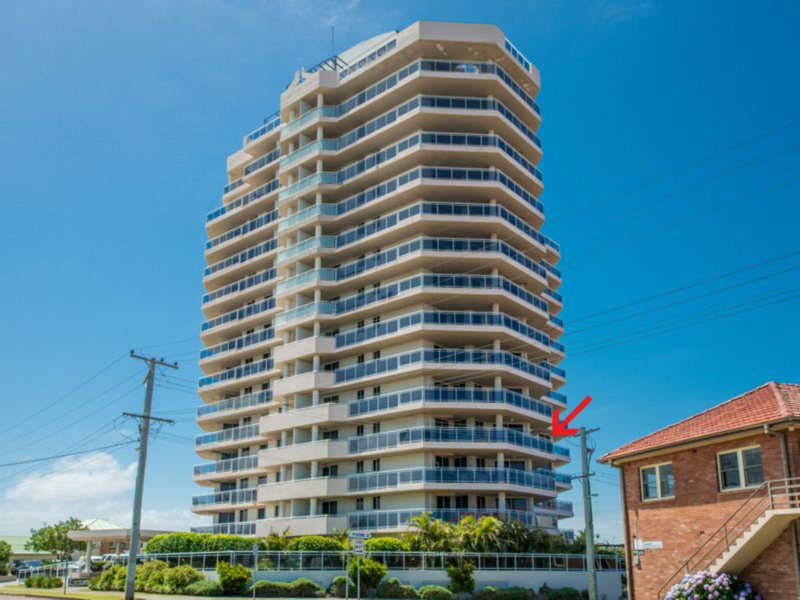 Photo - 304/18-20 Dening Street, The Entrance NSW 2261 - Image 1