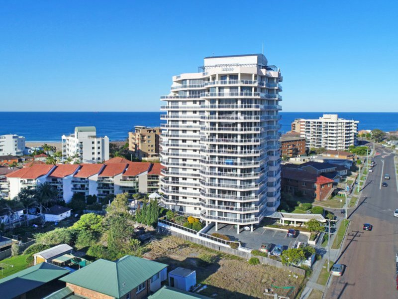 Photo - 304/18-20 Dening Street, The Entrance NSW 2261 - Image 2
