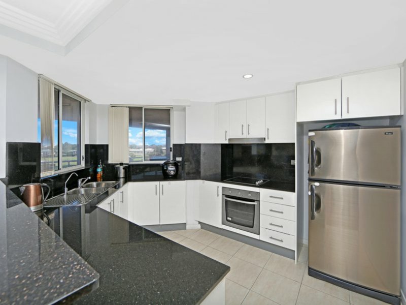 Photo - 304/18-20 Dening Street, The Entrance NSW 2261 - Image 5