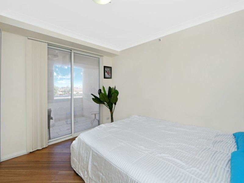 Photo - 304/18-20 Dening Street, The Entrance NSW 2261 - Image 10