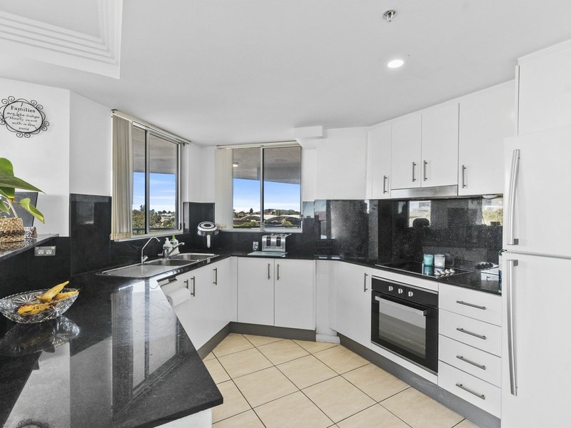 Photo - 304/18 Dening Street, The Entrance NSW 2261 - Image 6