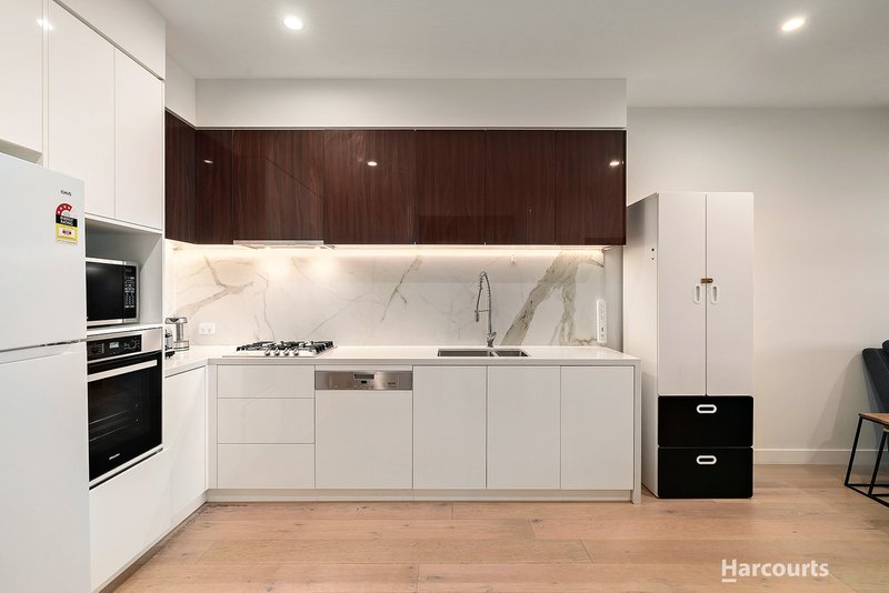 Photo - 304/180 Reynolds Road, Doncaster East VIC 3109 - Image 2