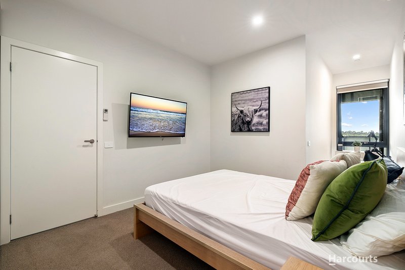 Photo - 304/180 Reynolds Road, Doncaster East VIC 3109 - Image 6