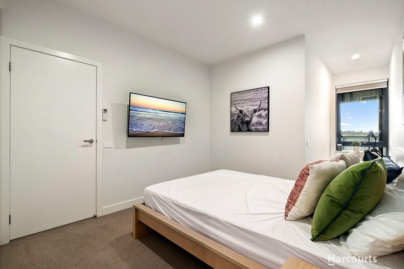 Photo - 304/180 Reynolds Road, Doncaster East VIC 3109 - Image 6