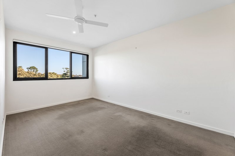 Photo - 304/187 Reynolds Street, Doncaster East VIC 3109 - Image 6