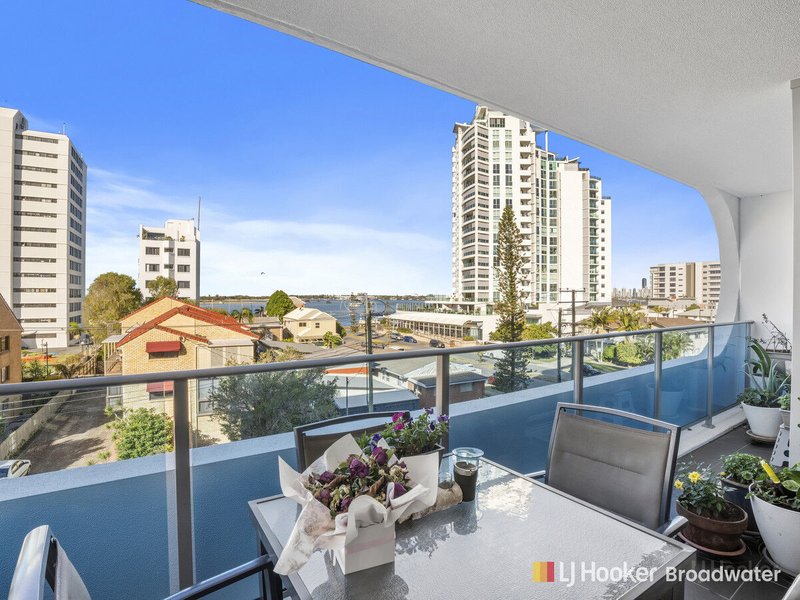 304/20 Labrador Street, Labrador QLD 4215