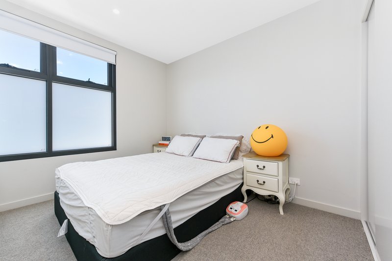 Photo - 304/23 Bent Street, Bentleigh VIC 3204 - Image 5