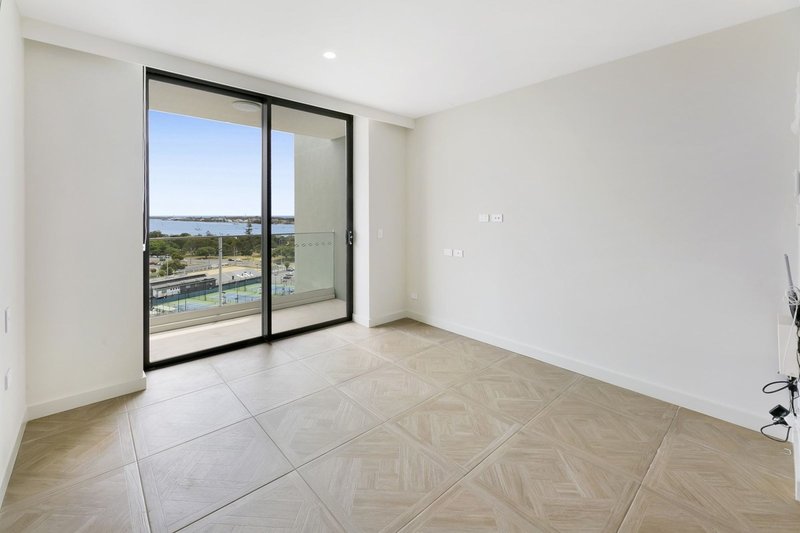 Photo - 304/24 Queen Street, Southport QLD 4215 - Image 5