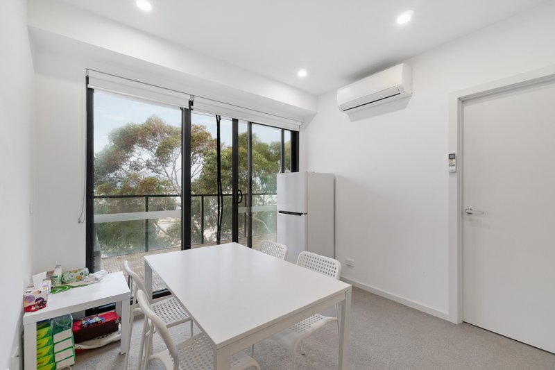 Photo - 304/29C Browns Road, Clayton VIC 3168 - Image 3