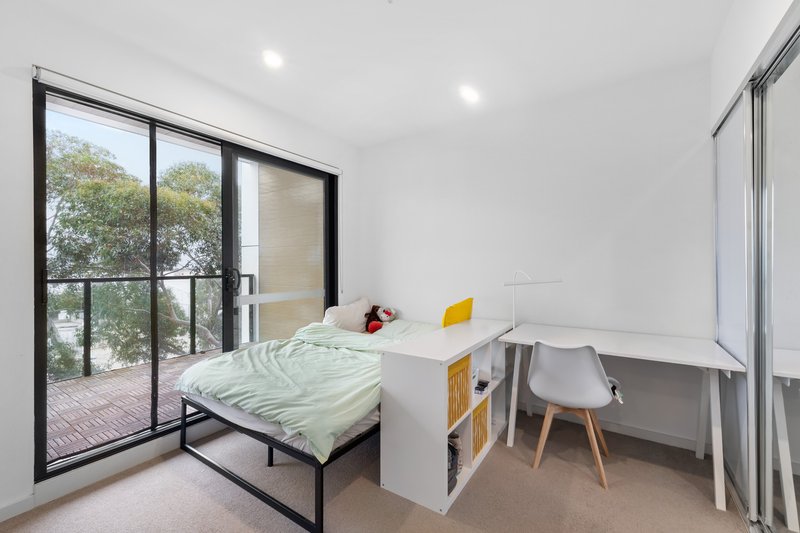 Photo - 304/29C Browns Road, Clayton VIC 3168 - Image 4