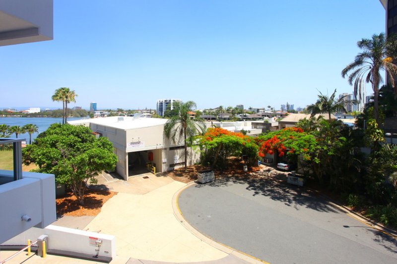 Photo - 304/4 Wahroonga Place, Surfers Paradise QLD 4217 - Image 14