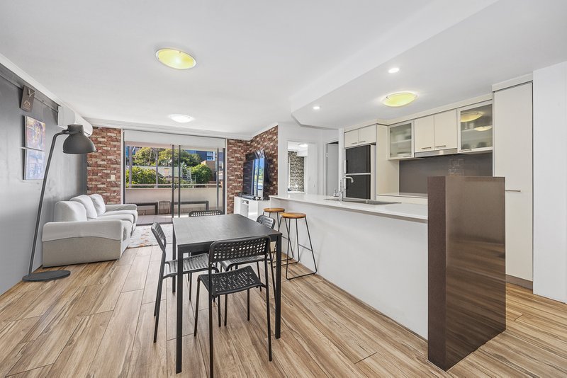 Photo - 304/6 Exford Street, Brisbane City QLD 4000 - Image 3