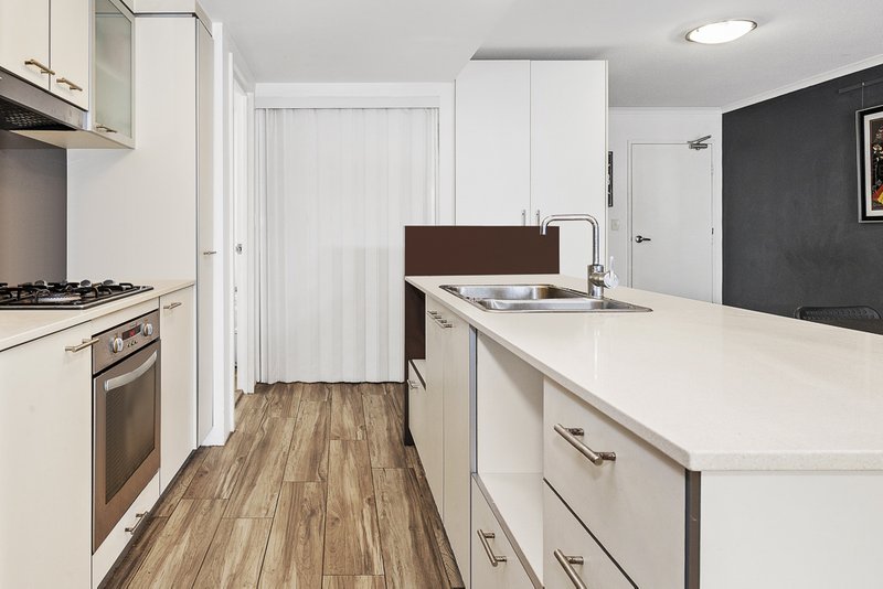 Photo - 304/6 Exford Street, Brisbane City QLD 4000 - Image 4
