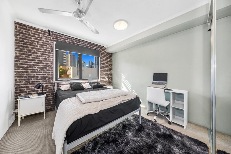 Photo - 304/6 Exford Street, Brisbane City QLD 4000 - Image 7
