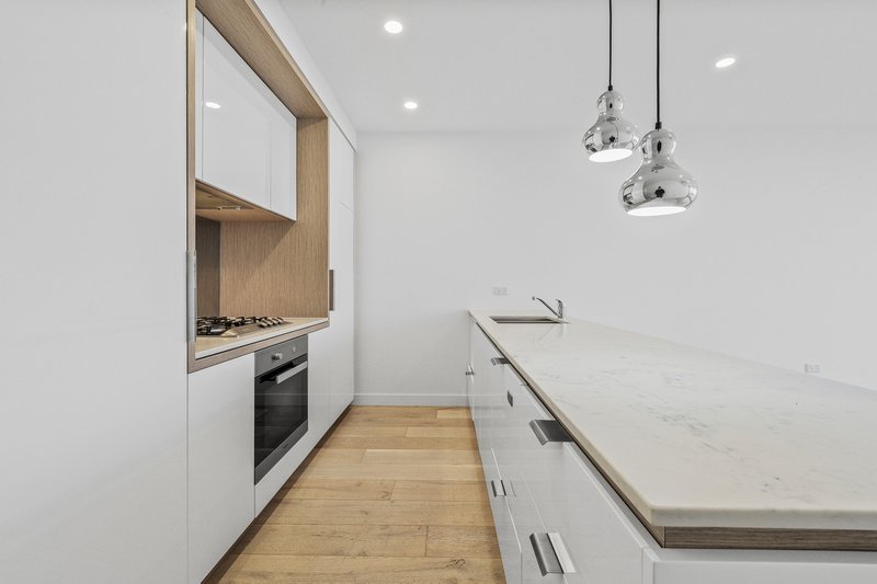 Photo - 304/629 Canterbury Road, Surrey Hills VIC 3127 - Image 4