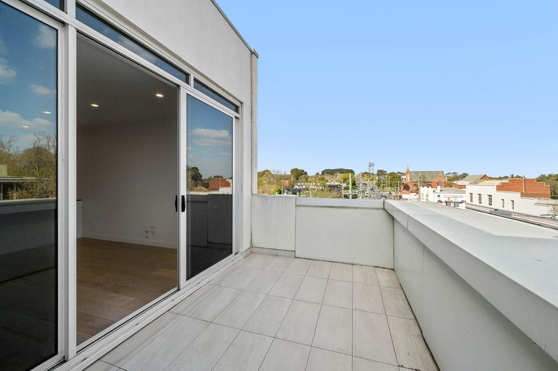 Photo - 304/629 Canterbury Road, Surrey Hills VIC 3127 - Image 9