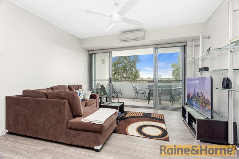 Photo - 304/72 Civic Way, Rouse Hill NSW 2155 - Image 6