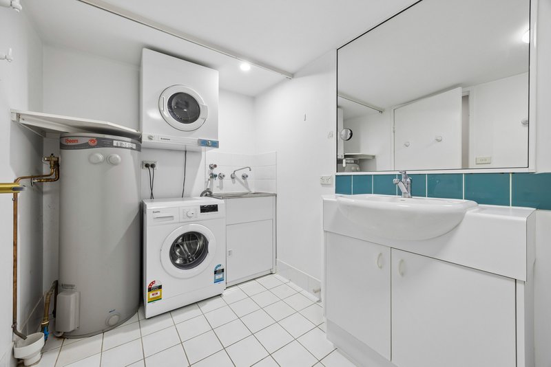 Photo - 304/74 Northbourne Avenue, Braddon ACT 2612 - Image 8