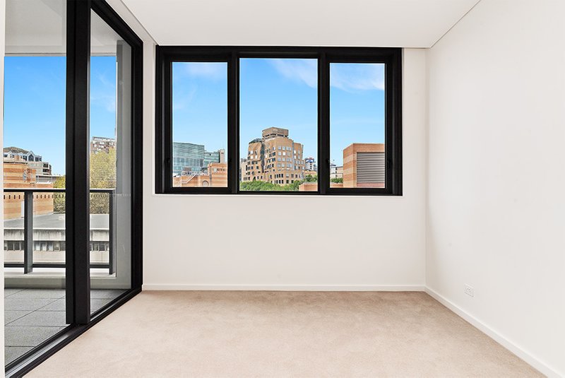 Photo - 3048/65 Tumbalong Boulevard, Sydney NSW 2000 - Image 3