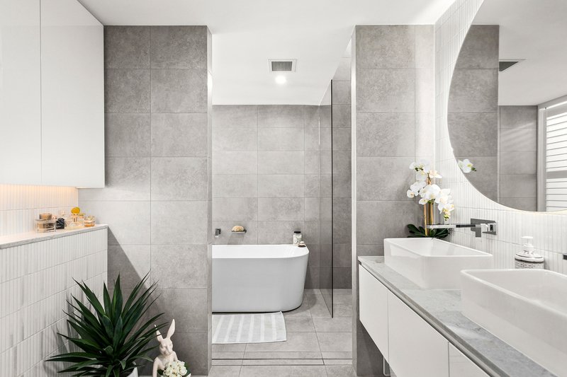 Photo - 304/9 Marina Drive, Shell Cove NSW 2529 - Image 10