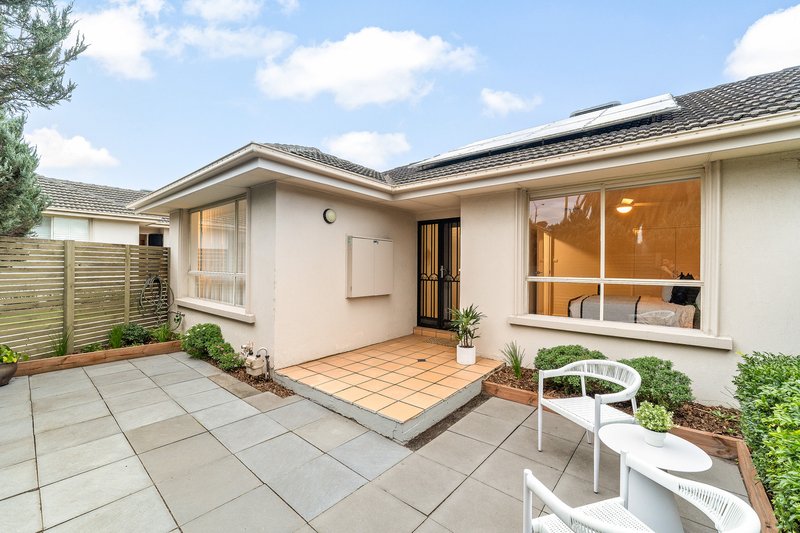 Photo - 304C Warrigal Road, Cheltenham VIC 3192 - Image 4