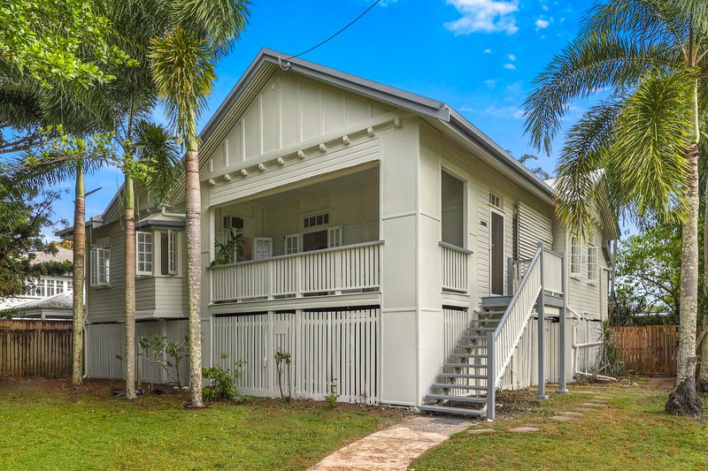 305-307 Mcleod Street, Cairns North QLD 4870