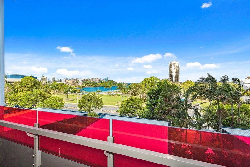 Photo - 305 / 37 Bay Street, Tweed Heads NSW 2485 - Image 3